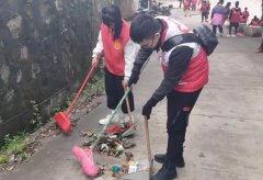 弘揚(yáng)雷鋒精神，社區(qū)清潔我先行！